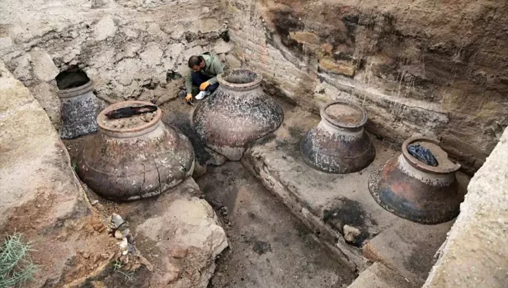 Van’da Urartular Dönemine Ait Heykel Bulundu